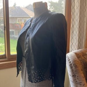 Diane von Furstenberg Black Leather Merryl Laser Cut Border Jacket size 0 🖤